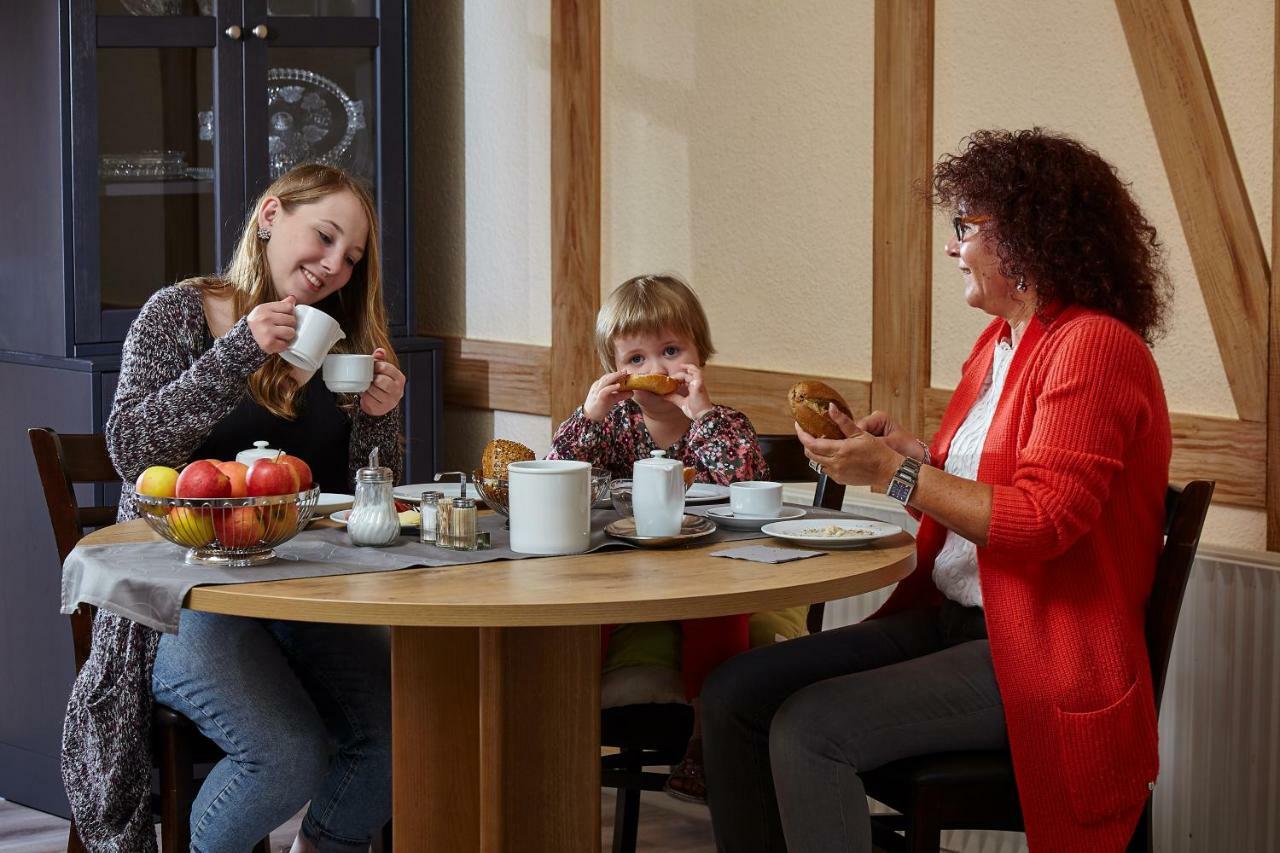 Gasthaus Mester Oedingen Bagian luar foto